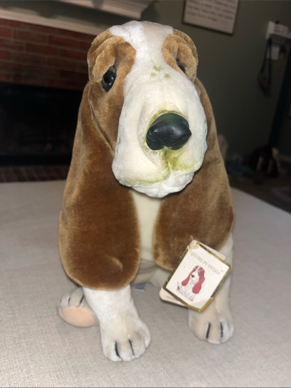 Wolverine Plush Basset Hound Toy - Brown, White, Black
